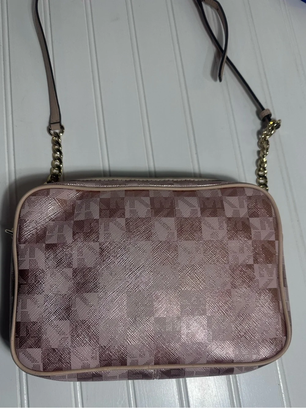 Michael Kors Jet Set crossbody purse pink metallic checkerboard